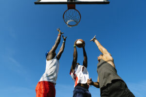 sports-parents-survival-guide-to-friends-playing-basketball